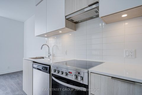 Photo 16 at 612 - 203 College Street, Chinatown, Toronto