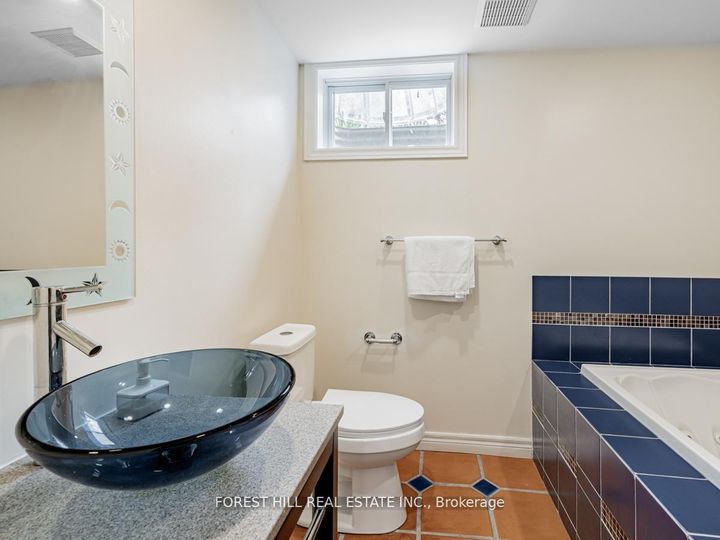 Photo 18 at 137 Citation Drive, Bayview Village, Toronto