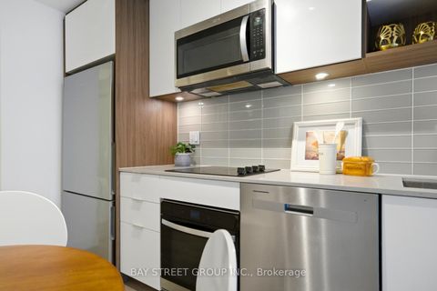 Photo 23 at 701 - 543 Richmond Street W, Waterfront Communities C1, Toronto