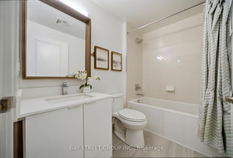 Photo 24 at 701 - 543 Richmond Street W, Waterfront Communities C1, Toronto