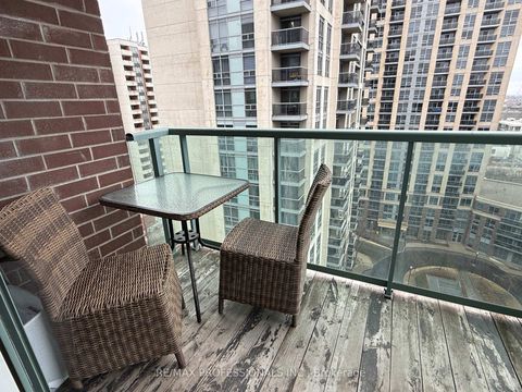Photo 11 at 1406 - 7 Michael Power Place, City Centre West, Toronto