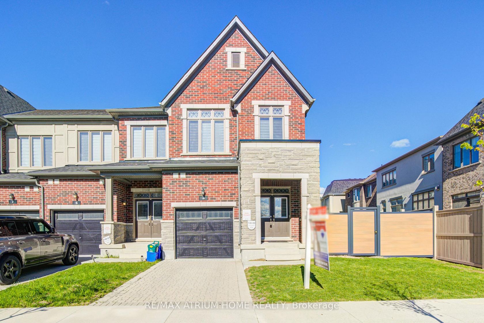 3 Jessica Antonella Street E, Angus Glen, Markham photo number 2