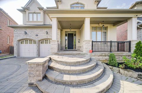 Photo 2 at 9 Berkshire Crescent, Angus Glen, Markham