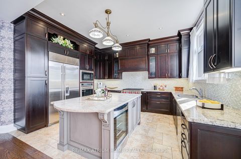 Photo 12 at 9 Berkshire Crescent, Angus Glen, Markham