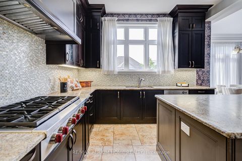 Photo 13 at 9 Berkshire Crescent, Angus Glen, Markham
