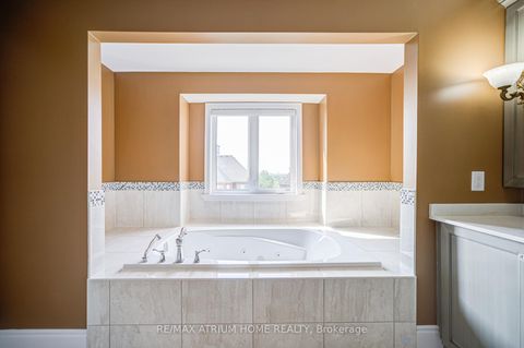 Photo 34 at 9 Berkshire Crescent, Angus Glen, Markham