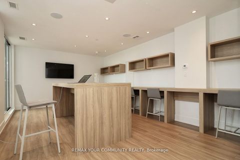 Photo 10 at 504 - 3100 Keele Street, CFB, Toronto