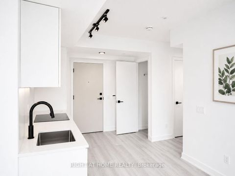 Photo 5 at 1505 - 327 King Street, Waterfront Communities C1, Toronto