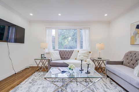 Photo 6 at 71 Vauxhall Drive, Dorset Park, Toronto