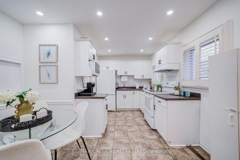 Photo 12 at 71 Vauxhall Drive, Dorset Park, Toronto