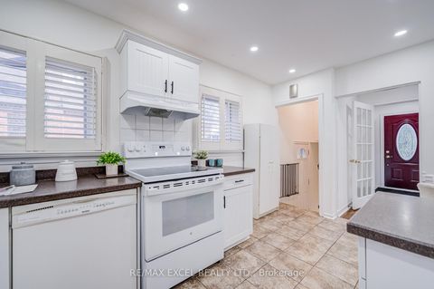 Photo 18 at 71 Vauxhall Drive, Dorset Park, Toronto