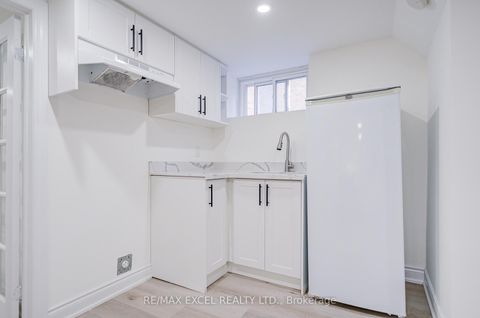 Photo 32 at 71 Vauxhall Drive, Dorset Park, Toronto