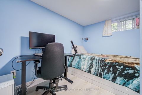 Photo 40 at 71 Vauxhall Drive, Dorset Park, Toronto