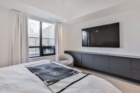 Photo 27 at 401 - 1 Forest Hill Road, Casa Loma, Toronto