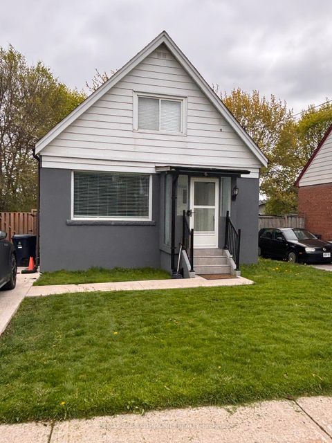 Photo 1 at 43 SOUTHMEAD Road, Birchmount, Toronto