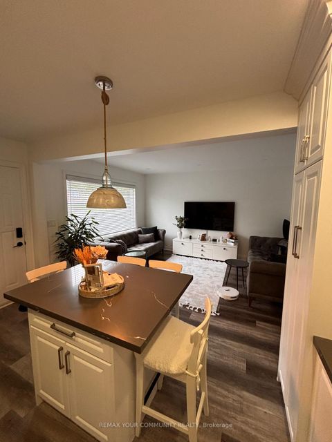 Photo 5 at 43 SOUTHMEAD Road, Birchmount, Toronto