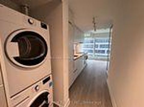 Photo 7 at 806 - 8 Wellesley Street W, Bay Street Corridor, Toronto