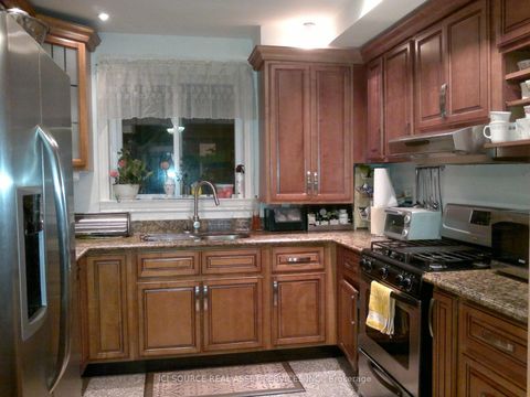 Photo 2 at 43 Ridgemoor Avenue, Cliffside, Toronto