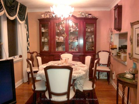 Photo 4 at 43 Ridgemoor Avenue, Cliffside, Toronto