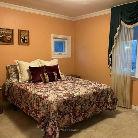 Photo 11 at 43 Ridgemoor Avenue, Cliffside, Toronto