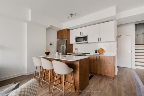 Photo 3 at 35 - 35 Birchcliff Avenue, Cliffside, Toronto