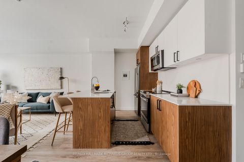 Photo 4 at 35 - 35 Birchcliff Avenue, Cliffside, Toronto
