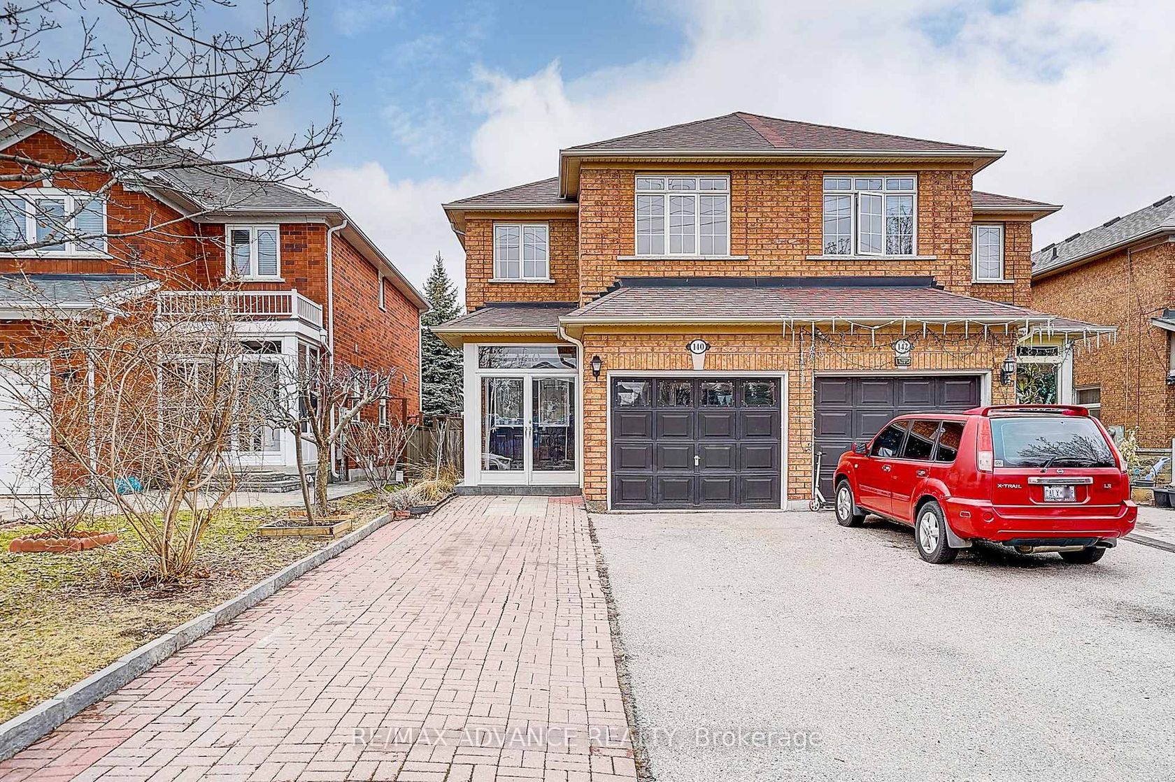 140 Vanguard Road, Patterson, Vaughan photo number 2