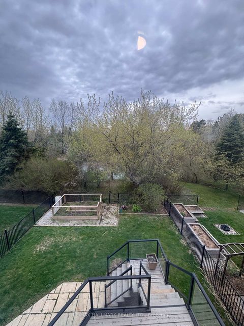 Photo 1 at 34 Willow Tree Street, Maple, Vaughan