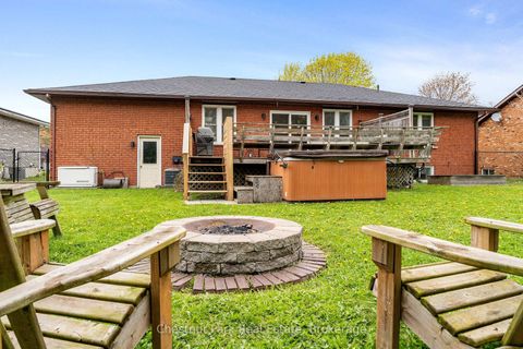 Photo 11 at 7 McKean Boulevard, Nottawa, Clearview
