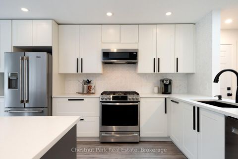Photo 25 at 7 McKean Boulevard, Nottawa, Clearview