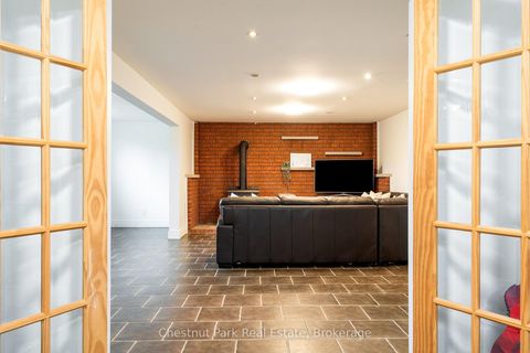 Photo 46 at 7 McKean Boulevard, Nottawa, Clearview