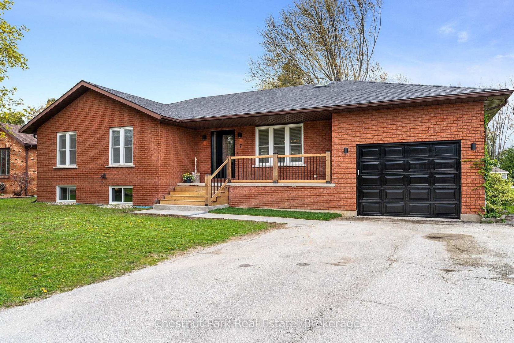 7 McKean Boulevard, Nottawa, Clearview photo number 2