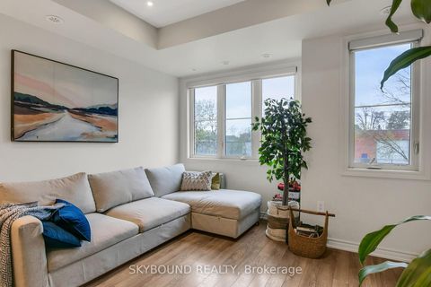 Photo 4 at 223 - 380 Hopewell Avenue, Belgravia, Toronto