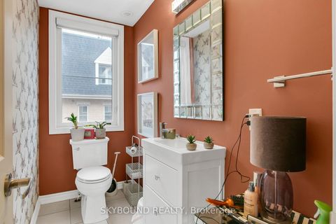 Photo 12 at 223 - 380 Hopewell Avenue, Belgravia, Toronto