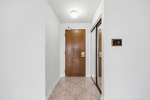 Photo 4 at 506 - 343 Clark Avenue W, Yorkhill, Vaughan