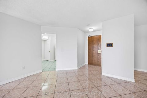 Photo 9 at 506 - 343 Clark Avenue W, Yorkhill, Vaughan