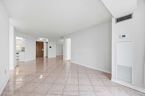 Photo 10 at 506 - 343 Clark Avenue W, Yorkhill, Vaughan