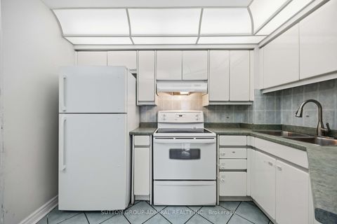 Photo 15 at 506 - 343 Clark Avenue W, Yorkhill, Vaughan