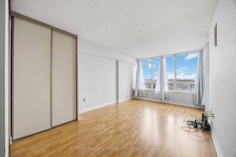 Photo 24 at 506 - 343 Clark Avenue W, Yorkhill, Vaughan