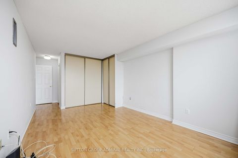 Photo 25 at 506 - 343 Clark Avenue W, Yorkhill, Vaughan