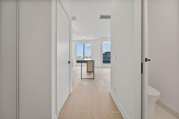 Photo 4 at 1207 - 699 Sheppard Avenue E, Bayview Village, Toronto