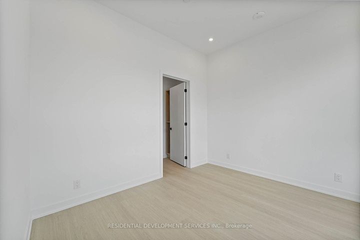 Photo 17 at 1207 - 699 Sheppard Avenue E, Bayview Village, Toronto