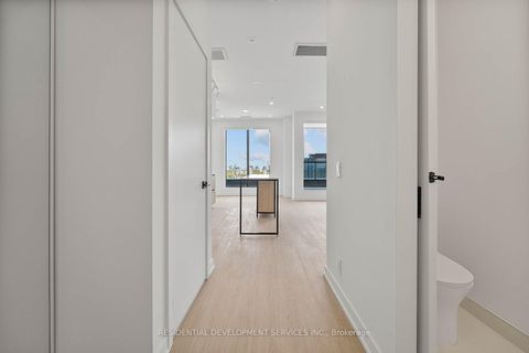 Photo 4 at 1207 - 699 Sheppard Avenue E, Bayview Village, Toronto