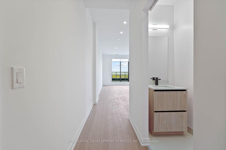 Photo 4 at 1206 - 699 Sheppard Avenue E, Bayview Village, Toronto