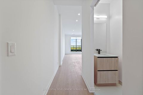 Photo 4 at 1206 - 699 Sheppard Avenue E, Bayview Village, Toronto