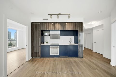 Photo 2 at 502 - 28 Avondale Avenue, Willowdale East, Toronto