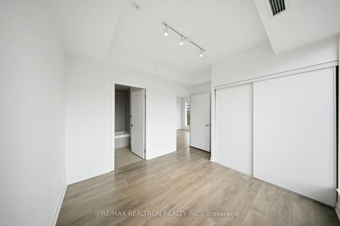 Photo 4 at 502 - 28 Avondale Avenue, Willowdale East, Toronto