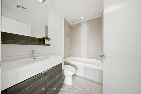 Photo 5 at 502 - 28 Avondale Avenue, Willowdale East, Toronto