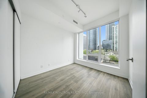 Photo 6 at 502 - 28 Avondale Avenue, Willowdale East, Toronto