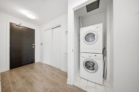 Photo 9 at 502 - 28 Avondale Avenue, Willowdale East, Toronto